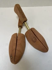 Hanover Shoe  Cedar Wood Tree Stretcher Form Set of 2 Size M Split Toe Cobbler