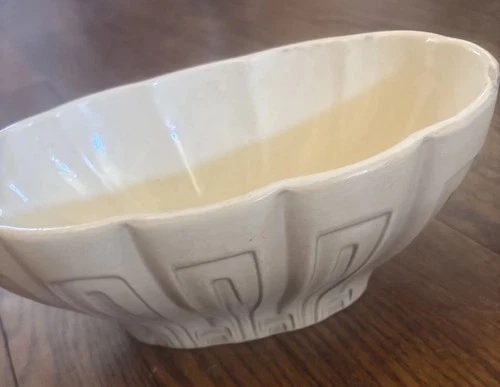 Vintage Haeger Beige Oval Scalloped Pottery Planter Mid-Century Art Deco 9”