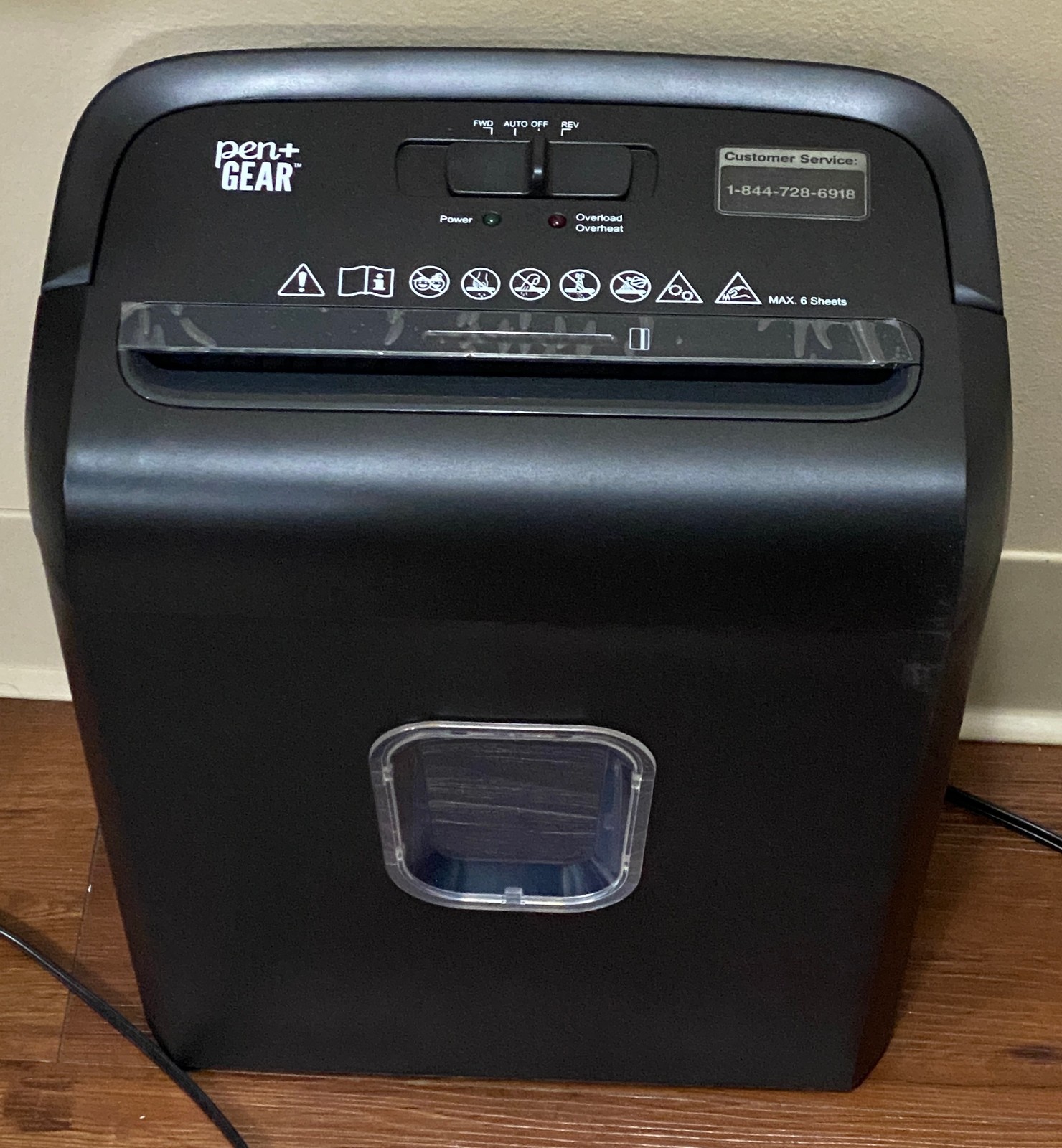 Walmart Pen + Gear 6-Sheet Micro cut Paper/Credit Card Shredder—no original box