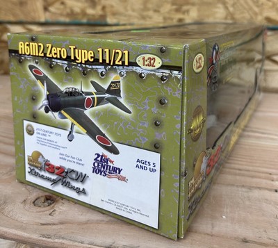 ミリタリー 21st CENTURY TOYS 1/18 ZERO FIGHTER 21st Century Toys: A6M2 Zero Type 11/21 (1:32 scale