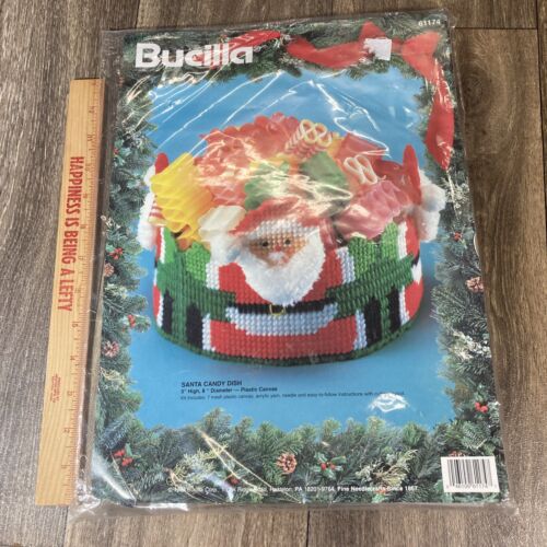 Bucilla Santa Candy Dish Plastic Canvas Needlework Kit New Vintage 61174 - Picture 2 of 3
