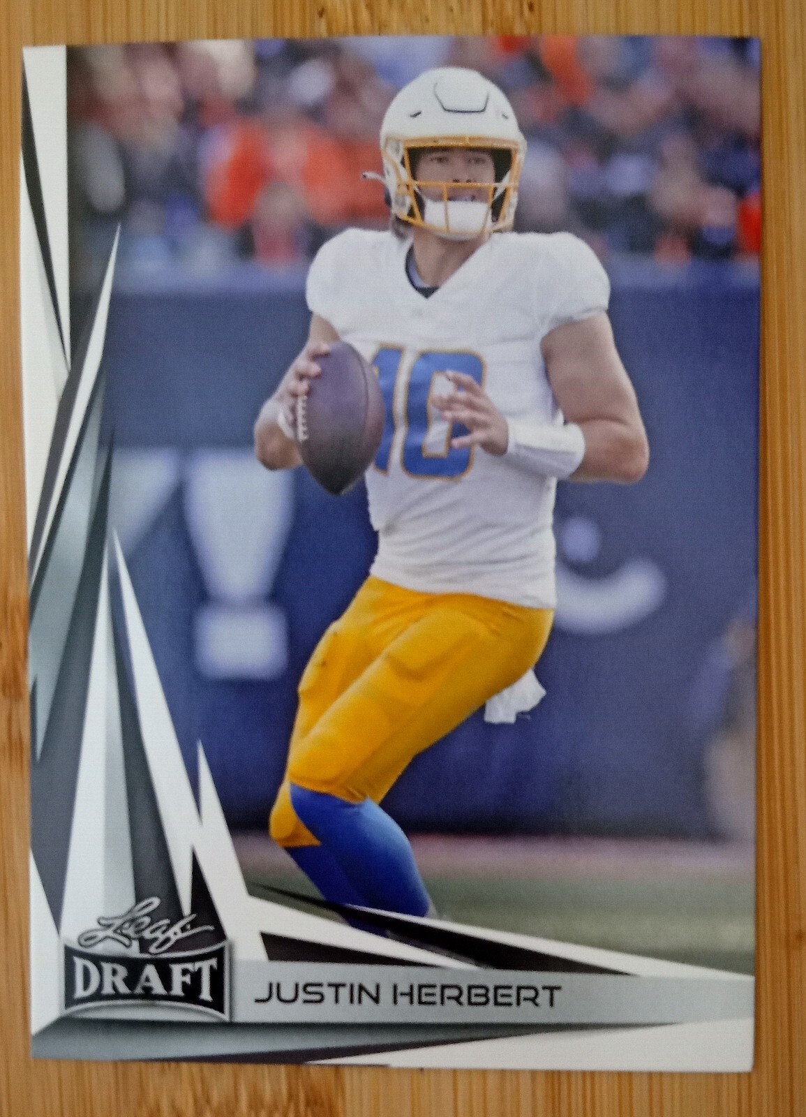 2023 Leaf Draft🏈 Base V2 #B2-3 💥💥Justin Herbert💥+ Free Card👀