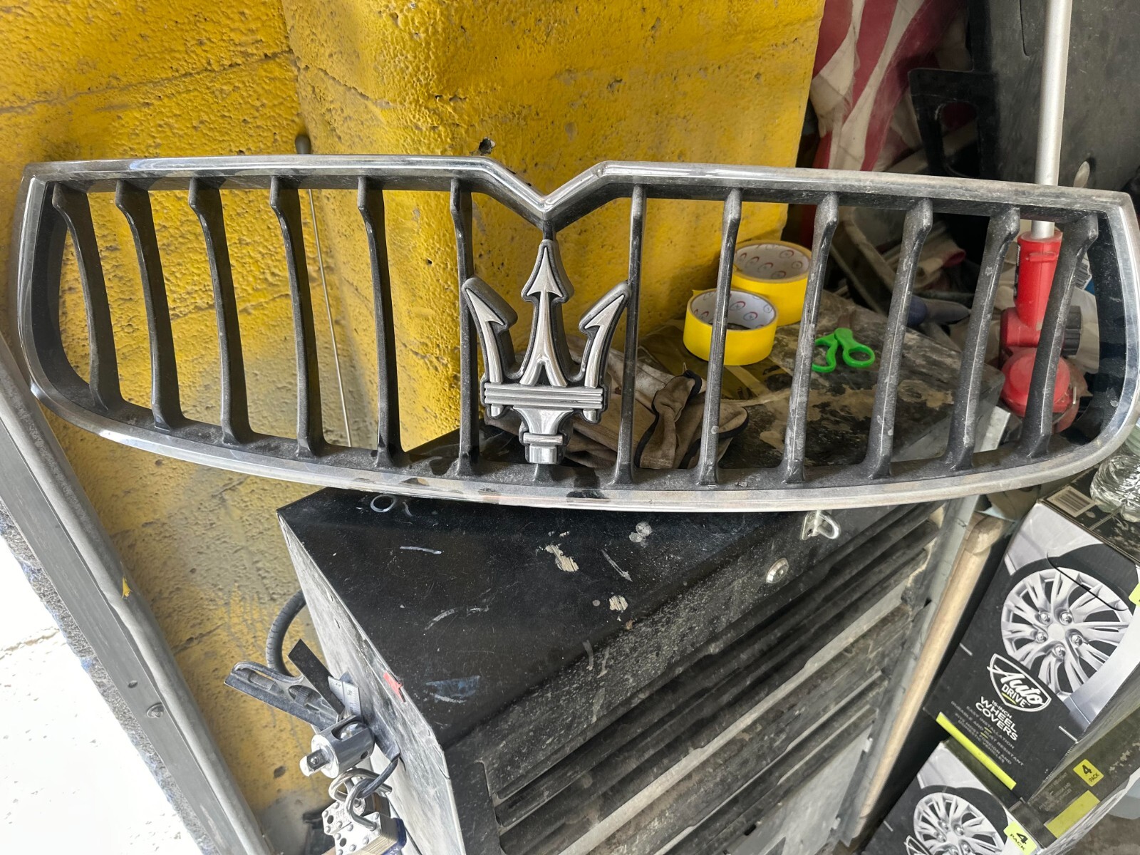 2015 Maserati Glibly S upper grille 
