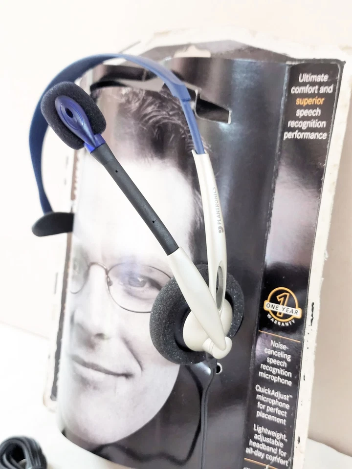 Plantronics SR1 Lightweight Stereo Headset - Image 3 of 4