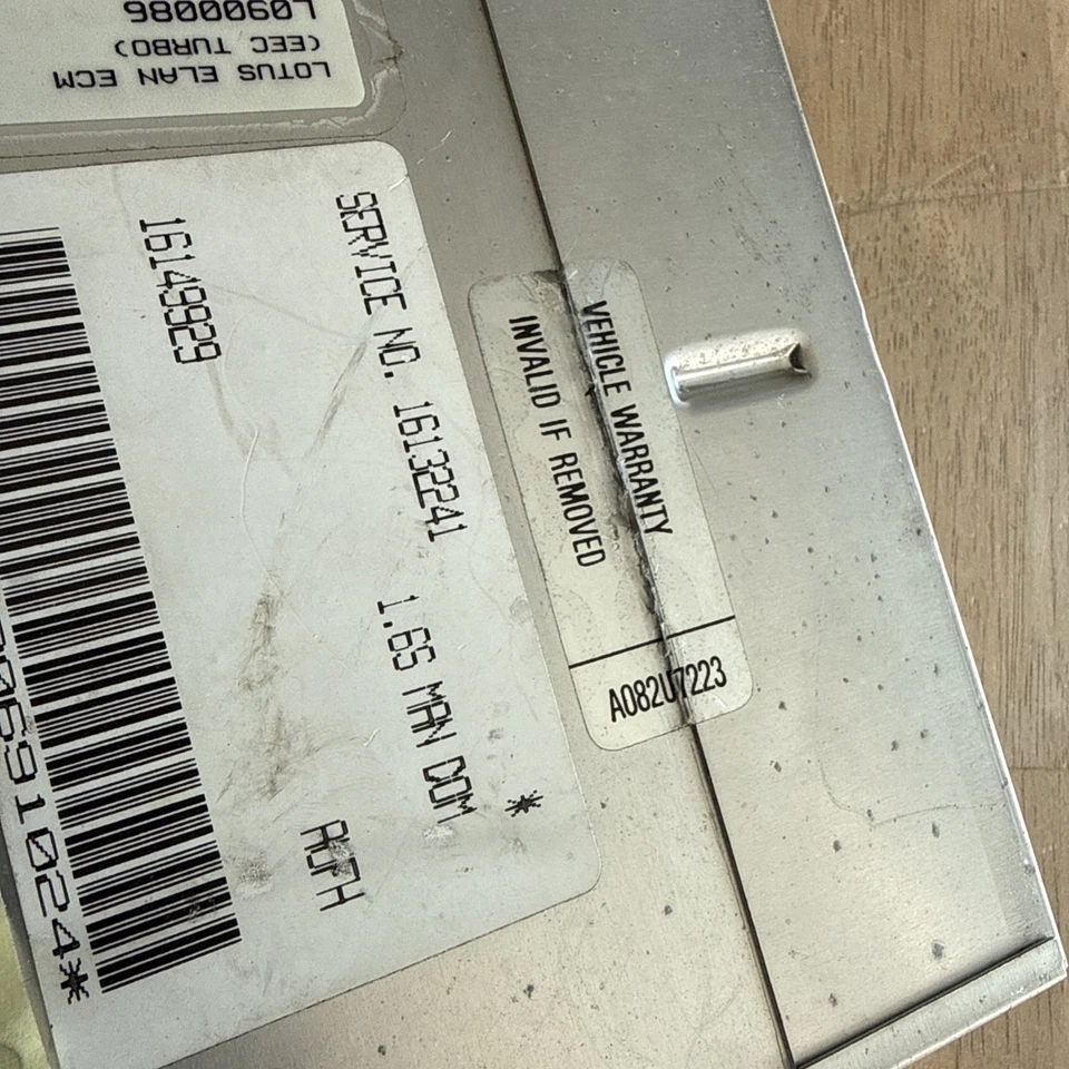 LOTUS ELAN M100 SE TURBO ECU A082U7223 - Immagine 3 di 3