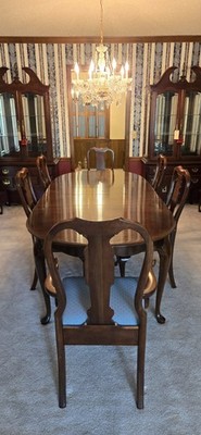 Vintage Pennsylvania House Queen Anne Style Cherry Dining Table w