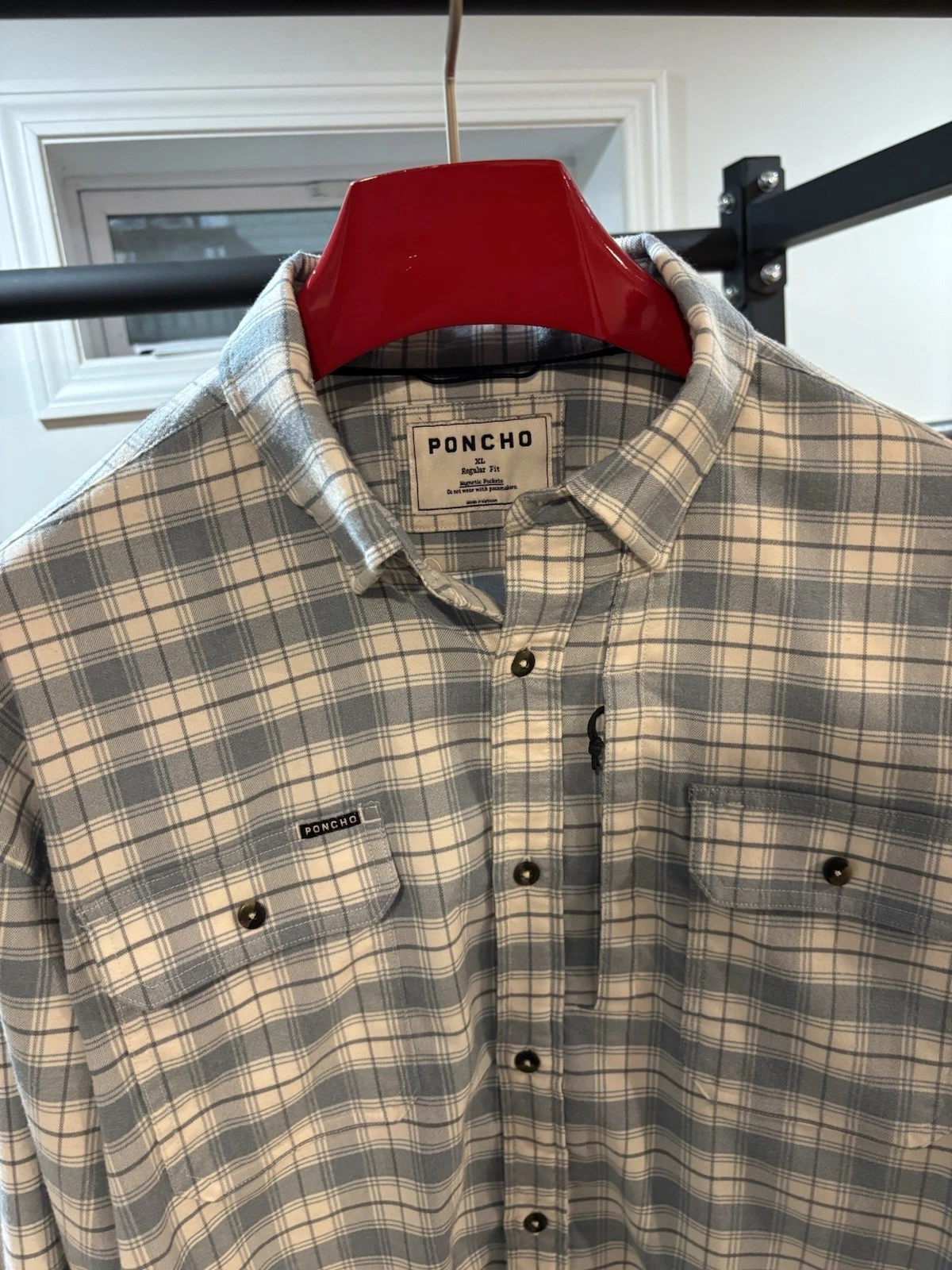 Poncho Blue Bison Performance Flannel XL Regular Fit Plaid Magnetic Pockets MINT
Opens in a new wind