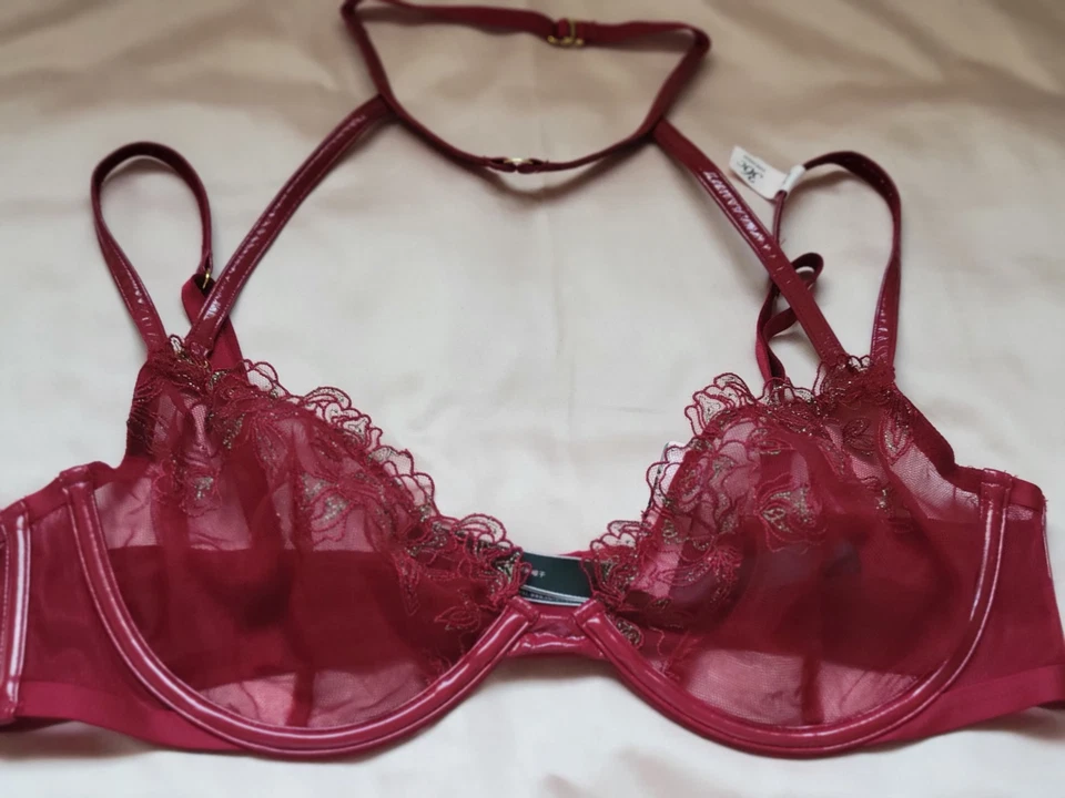 NUEVO CON ETIQUETAS Victoria's Secret Midnight Affair Sujetador Rojo Imitación Cuero Tanga Conjunto 36C/M Foto 3 de 4