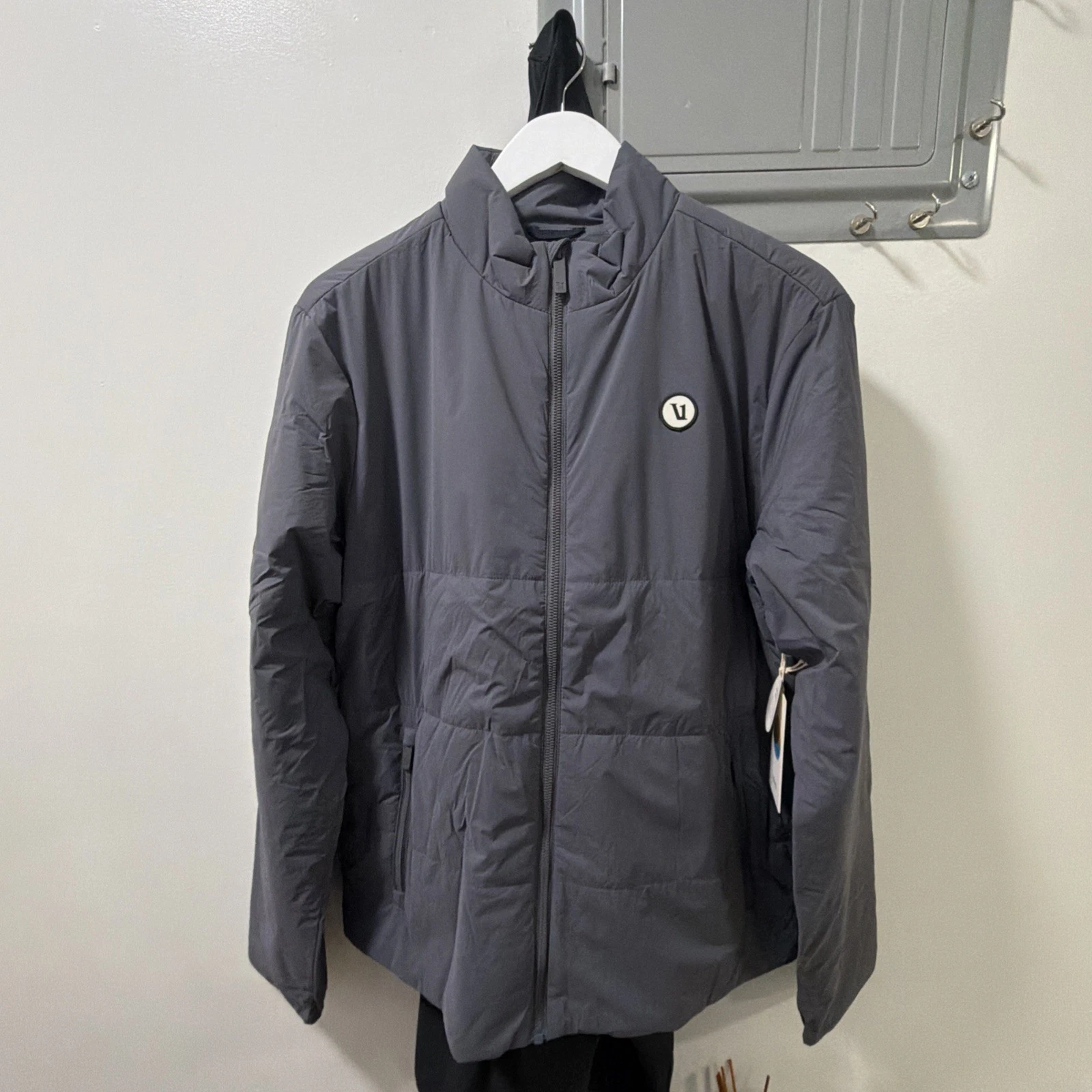 New Vuori Men's Echo Insulated Jacket 2.0 Moonlight Sz L - product detail image 2