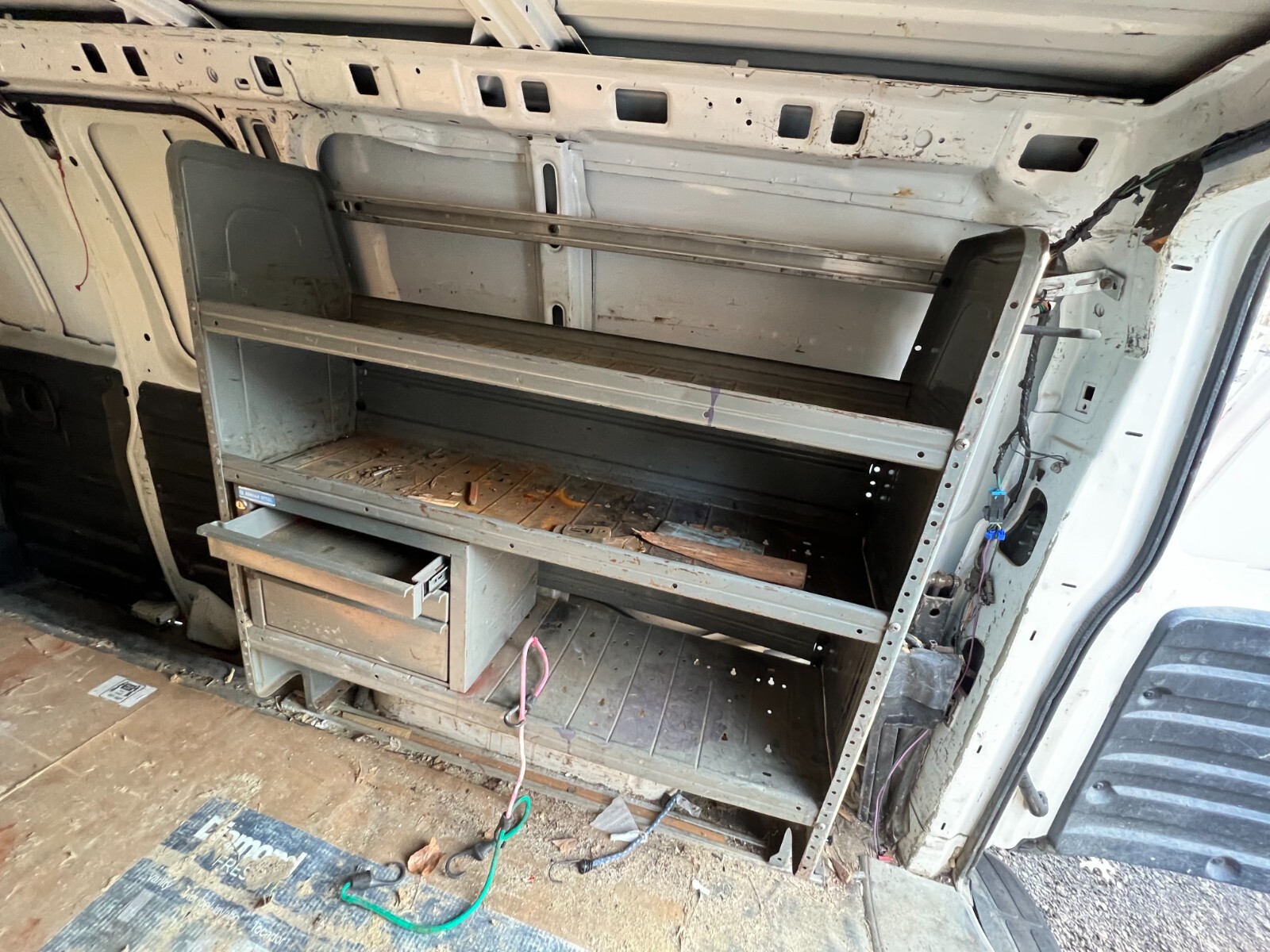 0315 Chevy EXPRESS 2500 GMC VAN Cargo Work Van Shelving Metal Shelf NO