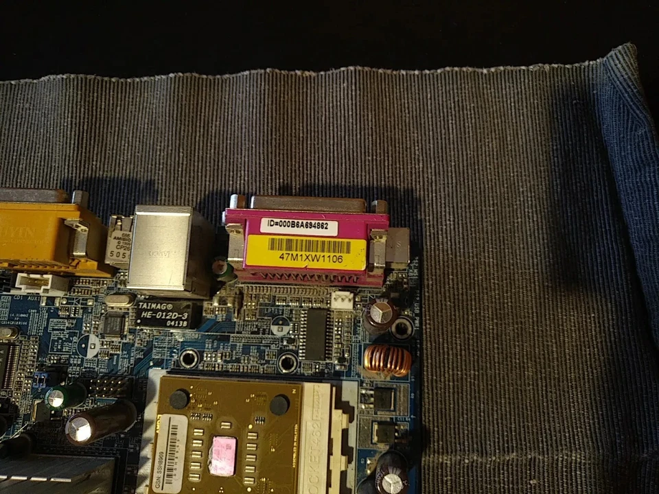 ASRock K7S41GX SOCKET A 426 Mainboard mit 1.8 GHz AMD Duron - Bild 2 von 4