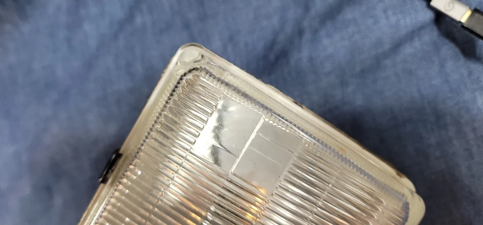 Faro derecho GM 1989 1990 OEM 16507106 Cadillac Deville Fleetwood (LW) Foto 4 de 4