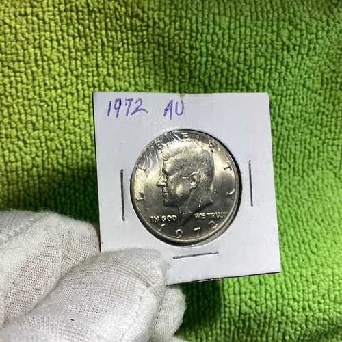 1972 JFK HALF DOLLAR ALMOST UNCIRCULATED FREE SHIPPING