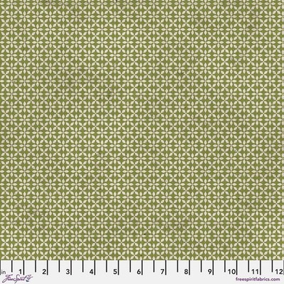 Tim Holtz | Wonderland Flannel | Leaf Medallion - Green | Sold by The 1/2 Yard