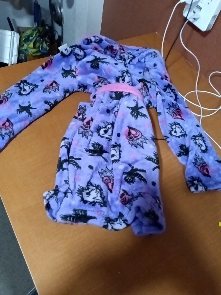 Bata de baño Girls Descendants 3 talla 8 Foto 4 de 4