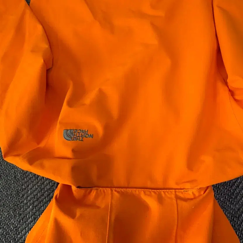 The North Face Dryvent Windbreaker Jacket, Women's, Size 90, Excellent thumbnail 8