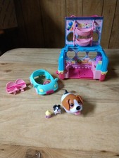 Chubby Puppies Vacation Camper Playset