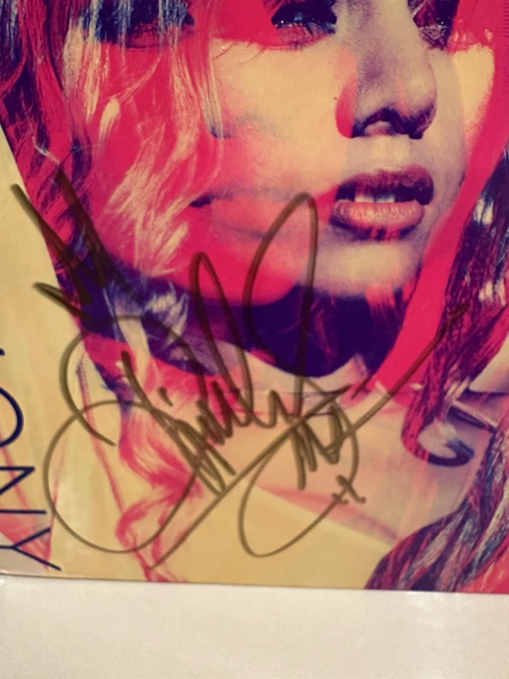 FIFTH HARMONY " Self-Titled " 5th Signed LP Autographed 4 Members! Blue Swirl - Image 4 of 4