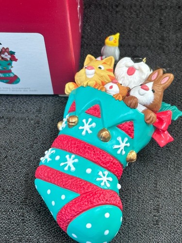2021 Hallmark Andenken Strumpf Stuffers Weihnachtsschmuck First in Series - Bild 2 von 4
