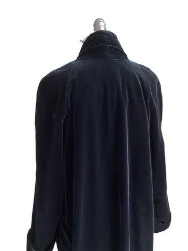 Vintage Black Velvet Opera Coat Size M C46+” Oversized Full Length - Picture 5 of 9