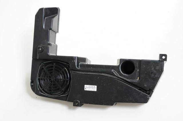2015 Audi A4 Avant Rear Audio Stereo 