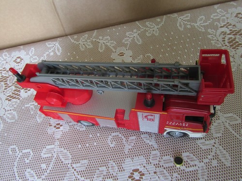 674Y Nuevo Ray China Scania R124/400 Camión De Bomberos Gran Escala 1:43 - Imagen 6 de 13