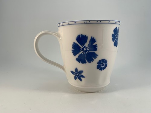 Villeroy & Boch - FARMHOUSE TOUCH (Decorated) - Mug - Blue & White Floral - Picture 3 of 6