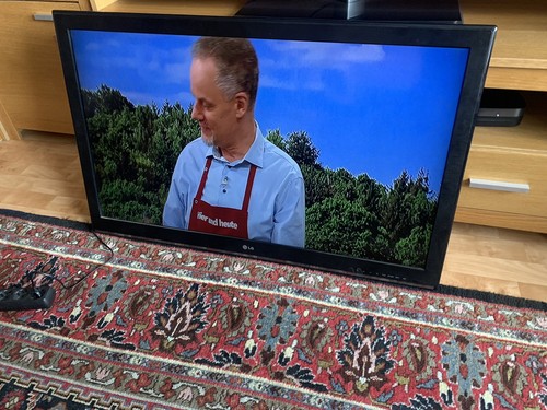 LG Flachbildschirm Fernseher TV 42CS460S - Bild 2 von 6