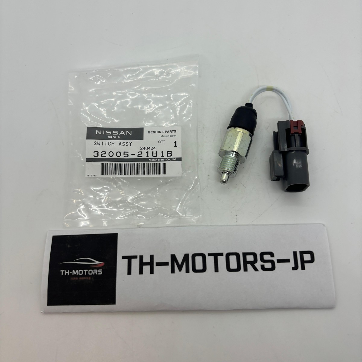 u-Riiページ NISSAN Genuine 300ZX Z31 Z32 Reverse Lamp Switch Assy 32005