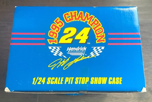 JEFF GORDON - DuPont #24 1995 1/24 Scale PIT STOP SHOWCASE - AUTOGRAPHED Signed - Picture 6 of 14