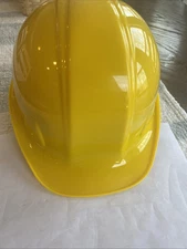 Pyramex Cap Style 4 Point Ratchet Suspension Hard Hat  With Rain Trough