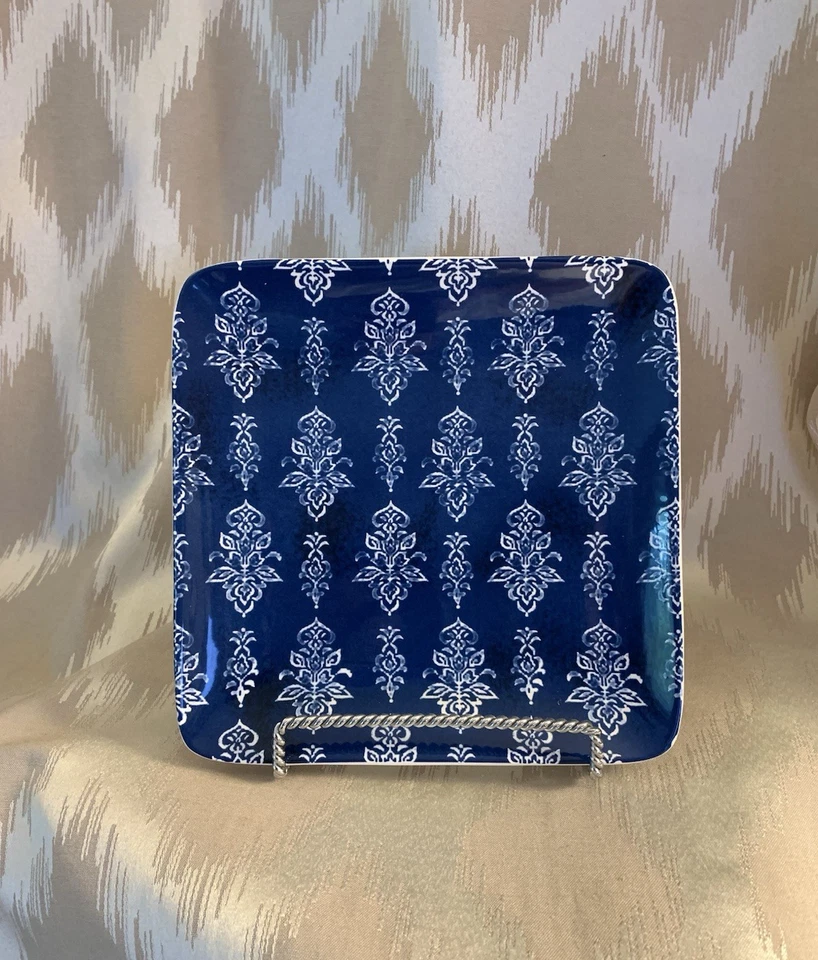 Juego de (2) platos cuadrados de ensalada Pier 1 Imports 'by Gudari' 8,5x8,5 azul y blanco Foto 2 de 4