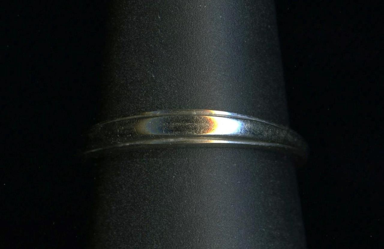 14K 1.46 Gram Size 5 Solid White Gold Basic Minim… - image 1