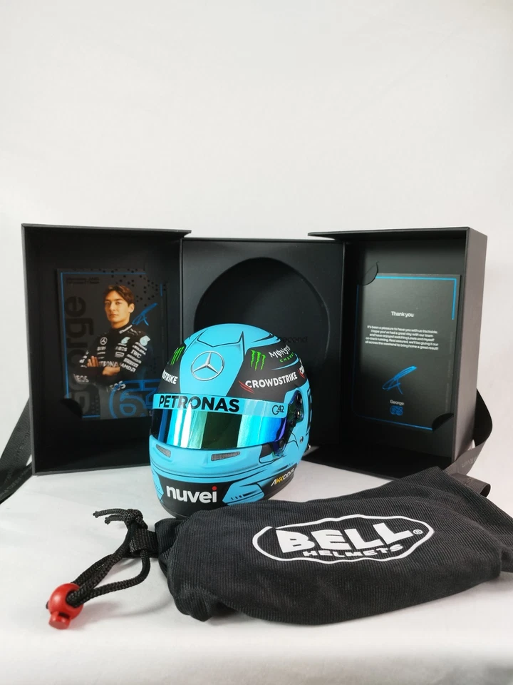 Lot spéciale Mercedes AMG formule 1 casque 1/2 vip + casquette signé Hamilton et - Photo 2/4