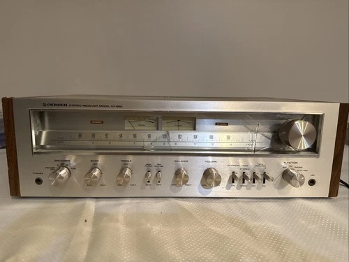VINTAGE SILVER  FACE Pioneer SX-650 Stereo AM/FM Receiver (check Description)