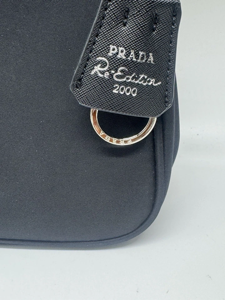 Prada Re-Edition 2000, Foto 4 von 5