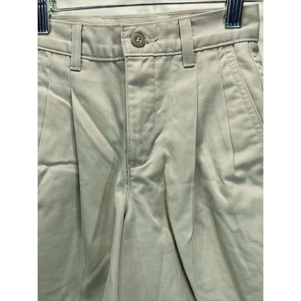 Pantalones Cortos Docker's Caqui Plisados Niño Talla 8 Delgados (21”x15”) Entrepierna 6.5” Foto 3 de 4