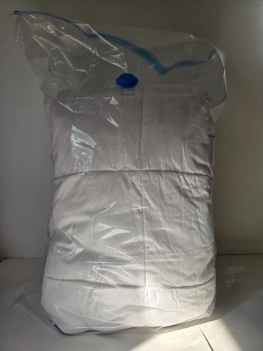 Brooks Brothers 100% Cotton Comforter Queen White - Picture 3 of 3