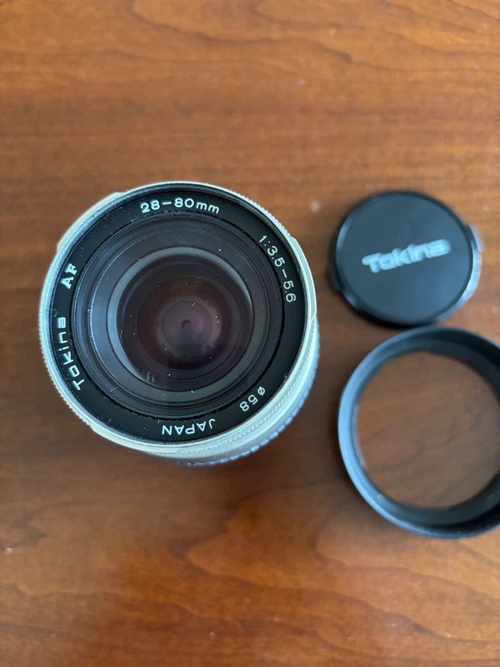 Tokina AF 28-80 mm Zoom Lens f/3.5-5.6 w Hood & Lens Caps for Minolta Maxxum  - Image 2 of 4
