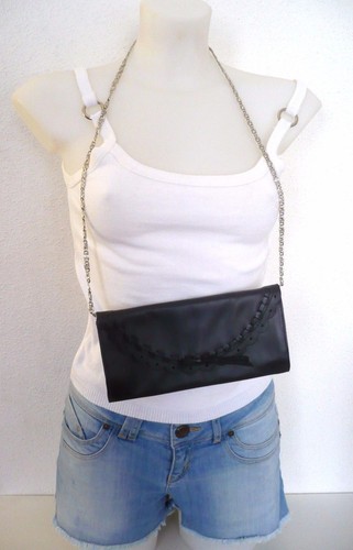 Vintage Sac pochette TULA en cuir noir bandoulière en chainette argentée - Picture 2 of 10