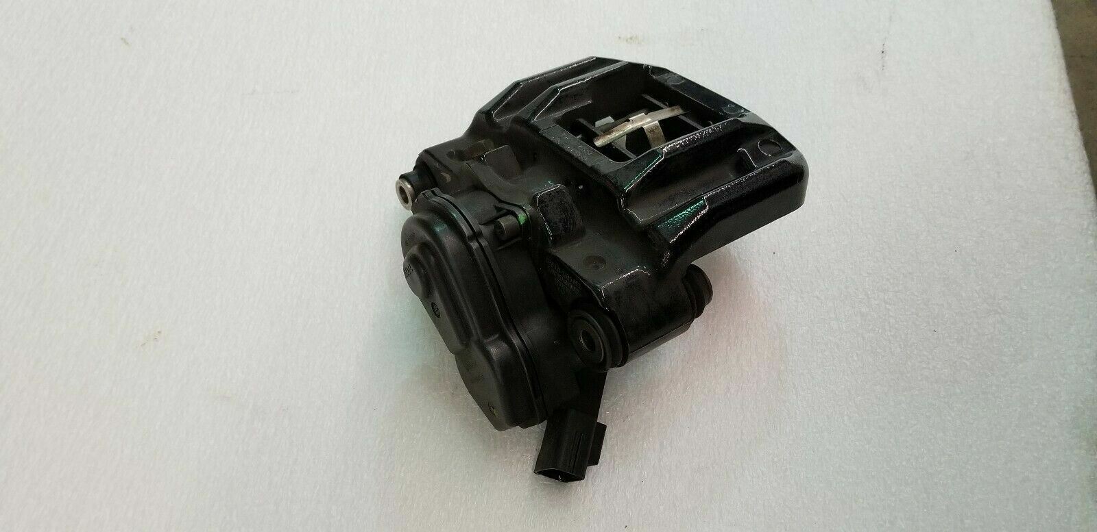MCLAREN MP4-12C REAR RIGHT SIDE E BRAKE HANDBRAKE CALIPER OEM 11C0054CP