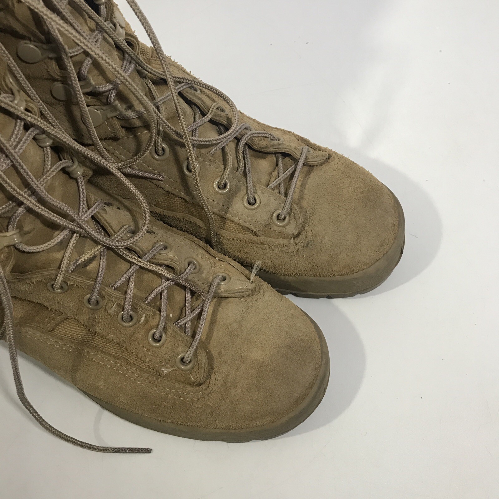 US Army McRae Footwear 25592 size 7R boots NSN 8430016325324 coyote