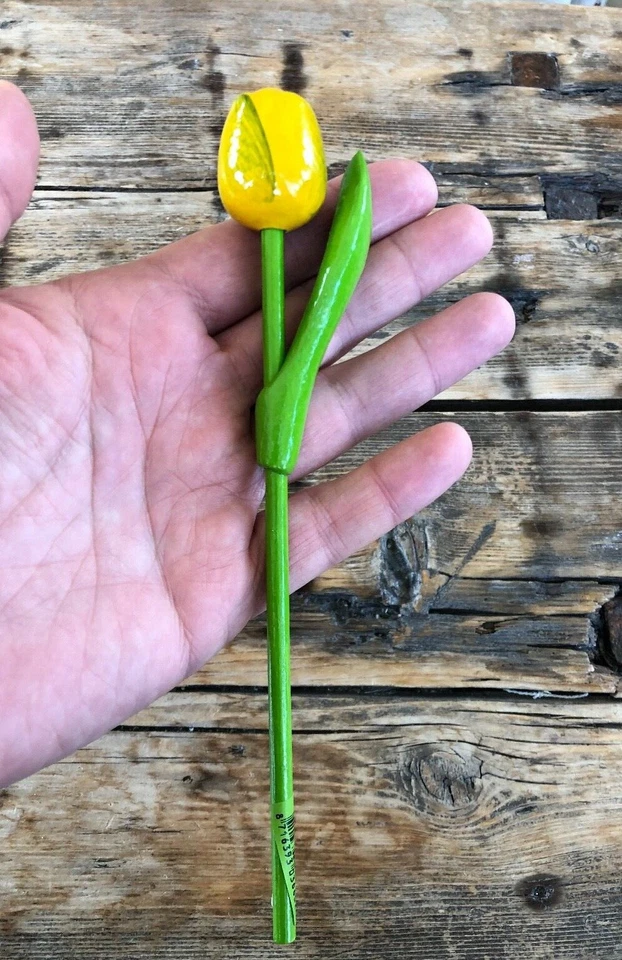 Tulipanes de madera, juego de 9 tulipanes amarillos, decoración de mesa floral de 7,8", tulipán hecho a mano Foto 4 de 4