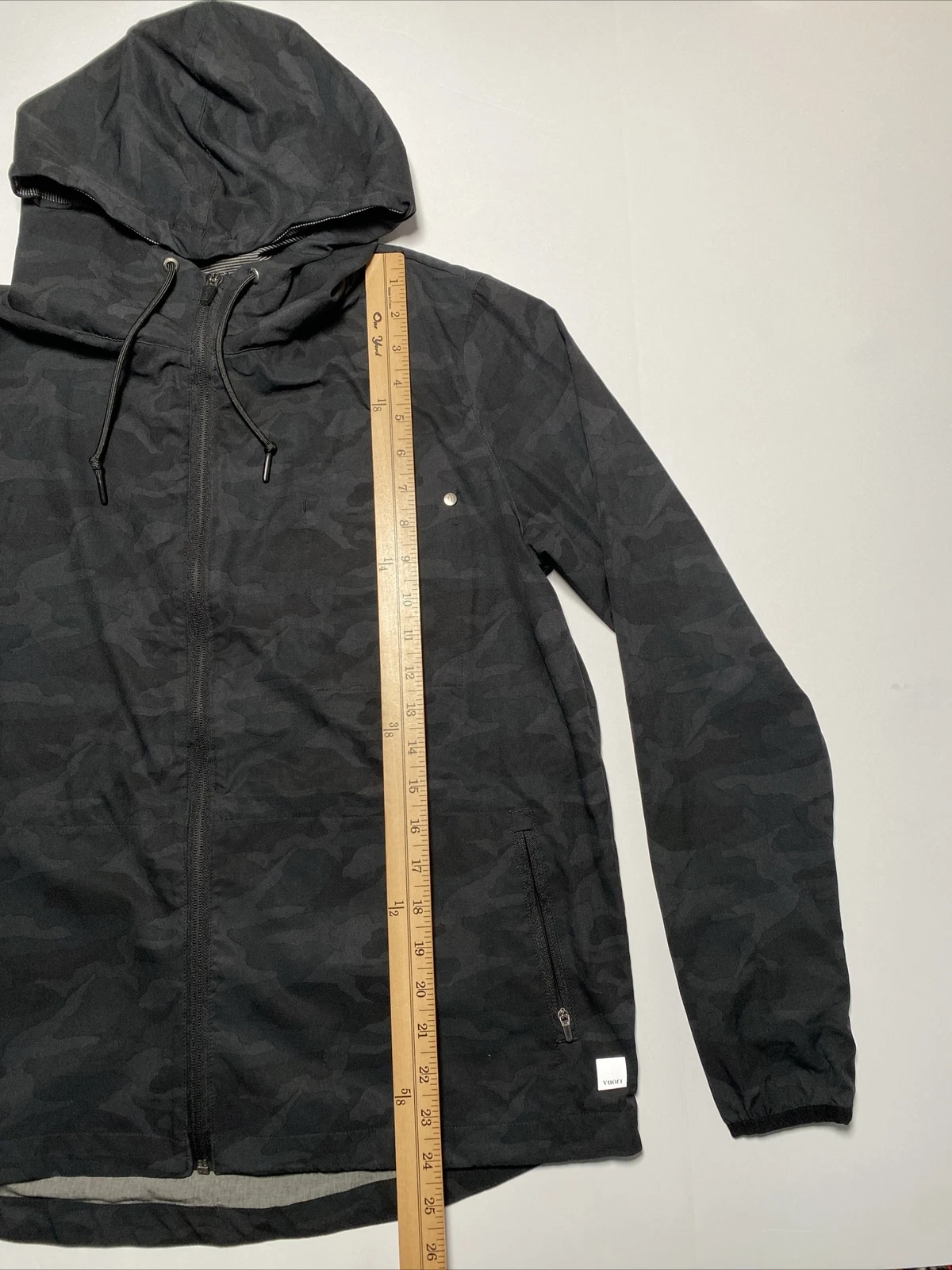 vuori outdoor trainer shell camo full zip hooded jacket