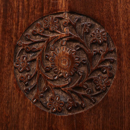 Handmade wooden stool, hand carved, coffee stool, showpiece, for sitting - Picture 3 of 5