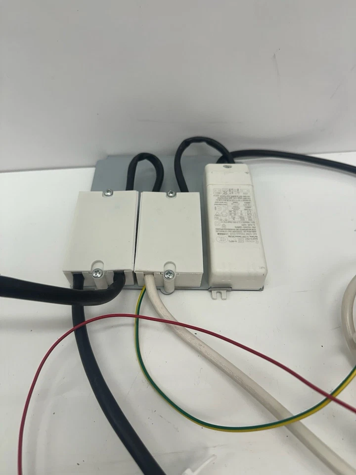 Угловой вытяжной колпак Zanussi ZFVX19K 90 см черный переключатель комплект 61435343 Pn3190 P5 - Изображение 3 из 4