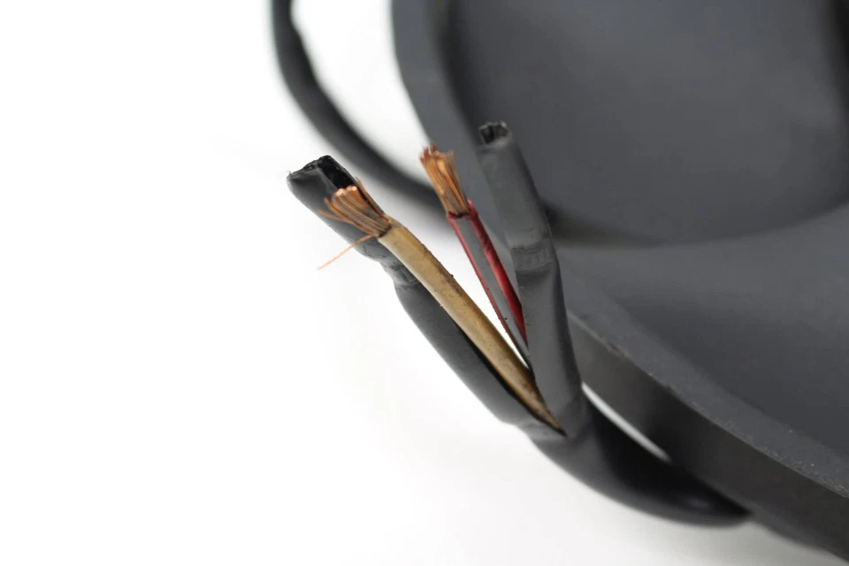 AUDI A4 QUATTRO 1999-2001 - Ventilador de refrigeración eléctrico delantero 4B3959457 Foto 3 de 4