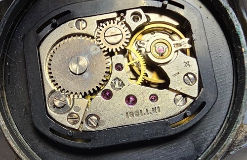 Soviet Vintage Watch Luch Mechanical Wristwatch Men's Old USSR Watch Luch - Picture 19 of 21