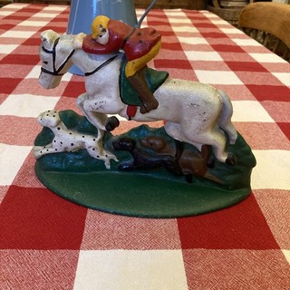 CAST IRON WHITE HORSE AND HOUNDS DOORSTOP; Approx H 5.5 cm GOOD USED CONDITION