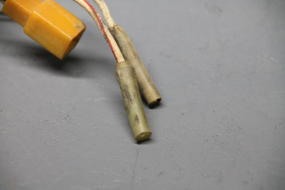 1982 KAWASAKI KZ440G FUSE BOX 26004-035 #20 - Image 2 of 4